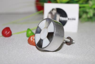 Mother Of Pearl Knob thumbnail 1