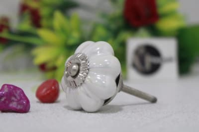 Ceramic White Flower Knob thumbnail 1