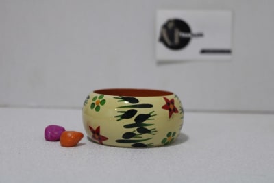 Cream Colored Bangle In Painted Flower Design thumbnail 1