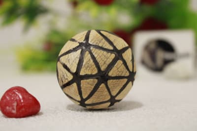 Horn Knob In Triangle Lines Design thumbnail 2