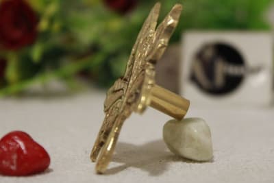 Brass Knob In Leaf Shape thumbnail 2