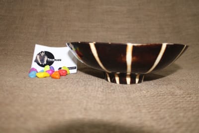 Resin Bowl In Dark Brown Whit Line Design thumbnail 2