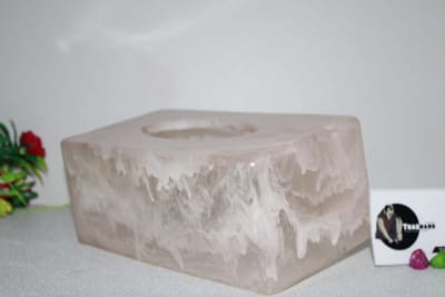 White Resin Napkin Box thumbnail 2