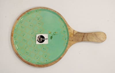 Round Wooden Pizza server thumbnail 3