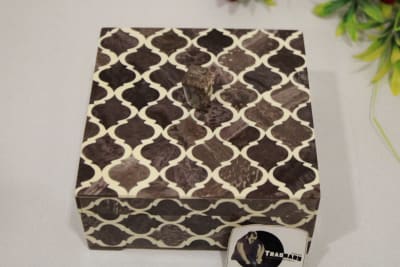 Brown Resin Box In White Geometric line Design thumbnail 3