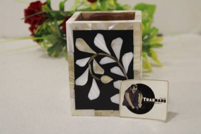 Mother Of Pearl Inlay Black Pen Holder thumbnail 2