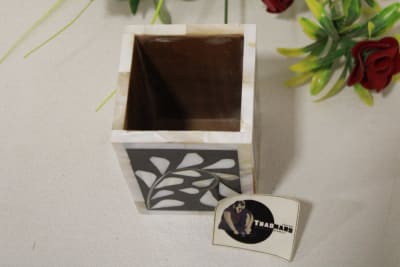 Mother Of Pearl Inlay Black Pen Holder thumbnail 5