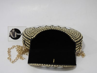 MOP & METAL STUNNING CLUTCH BAG thumbnail 5