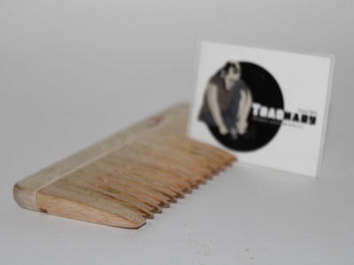 ENGRAVE SHAMPOO COMB thumbnail 2