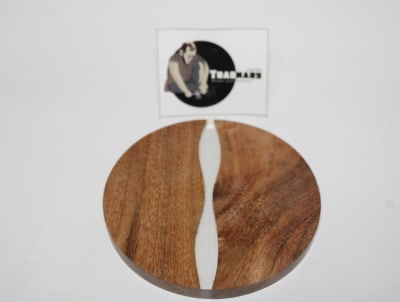 ROUND WOODEN COASTER WITH TRANSPARENT JOINED thumbnail 3