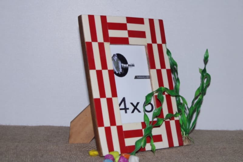Latest Red Resin Photo Frame — Resin & MDF Board