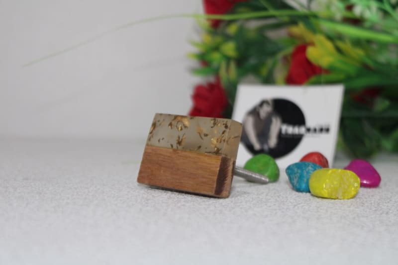 Wood & Resin — undefined