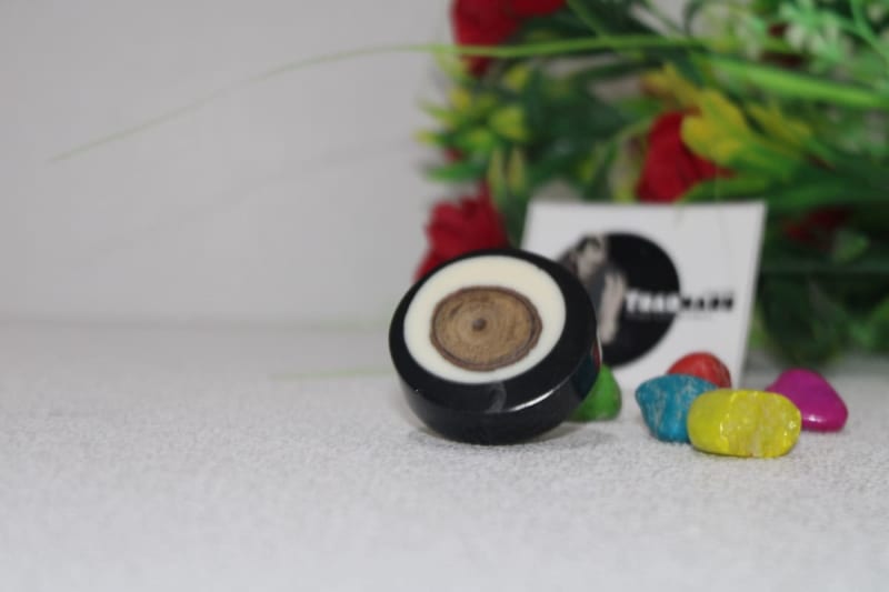 Wood & Resin knob — Wood & Resin
