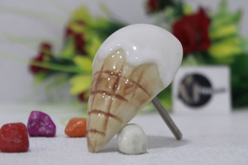 Ceramic Knob In Softy Design — Ceramic