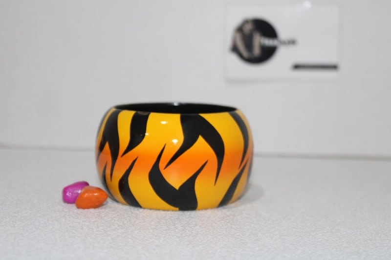 Yellow Colored Bangle in Dark Black Line Design — Wood