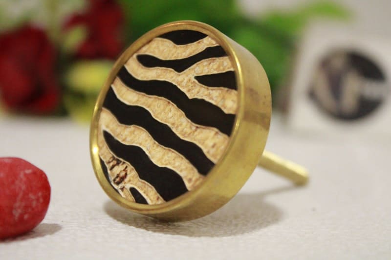 Horn Knob In Tiger Skin Pattern Design — Horn & Brass