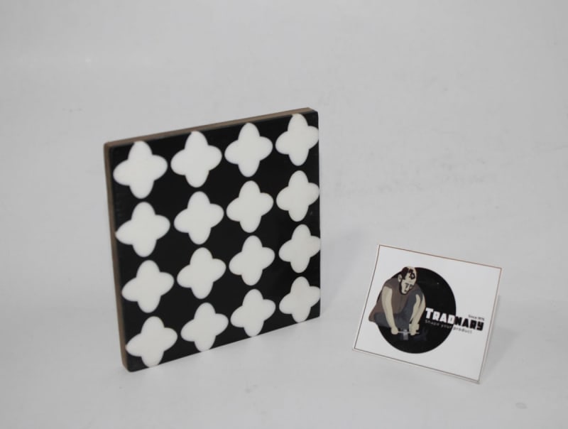 RESIN INLAY COASTER IN GEOMETRICAL DESIGN — RESIN & MDF