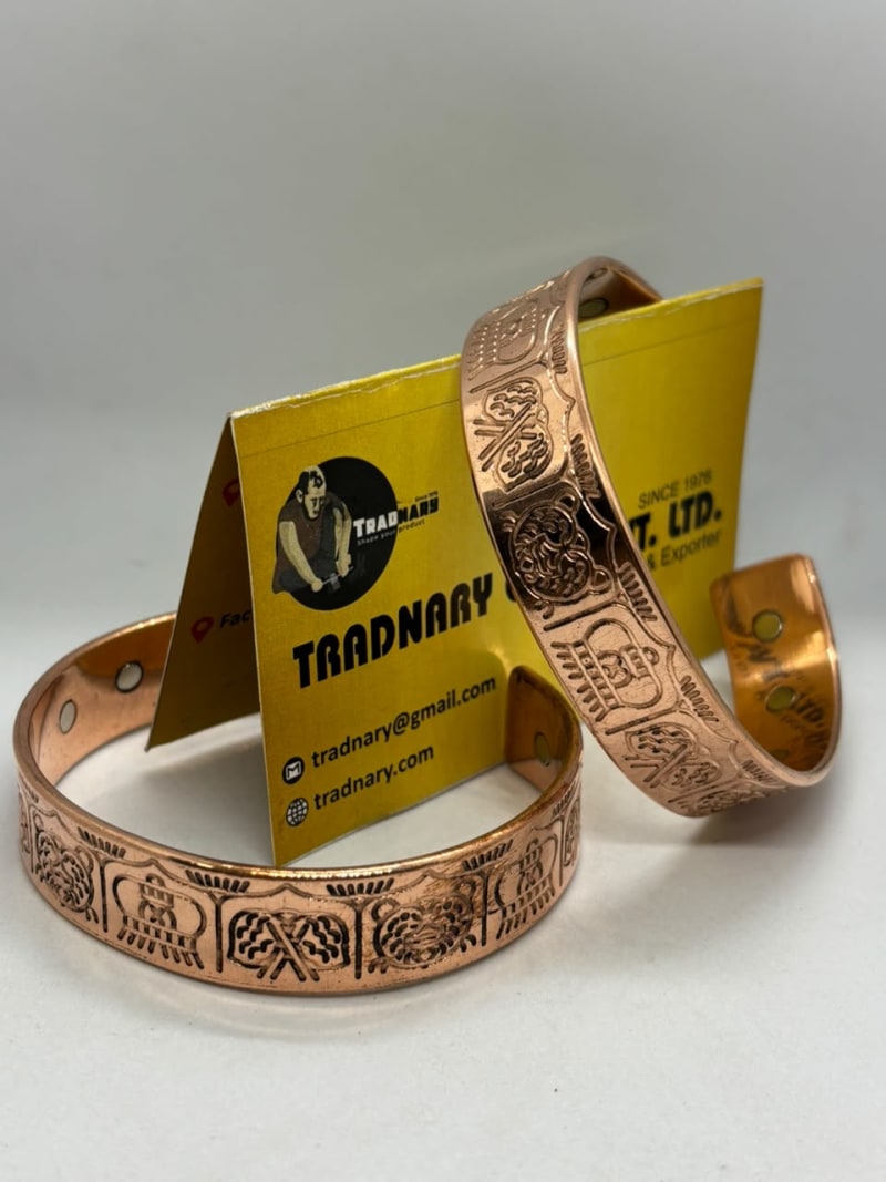 Handmade Copper Bangle With Magnet in Copper And Magnet
