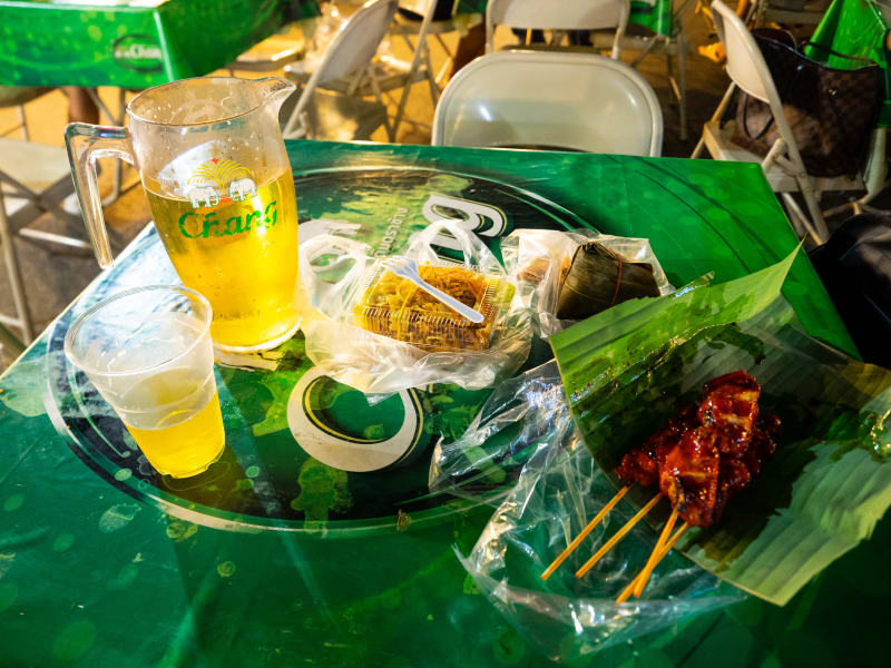 プーケットの旧市街を散歩してナイトマーケットで夕食