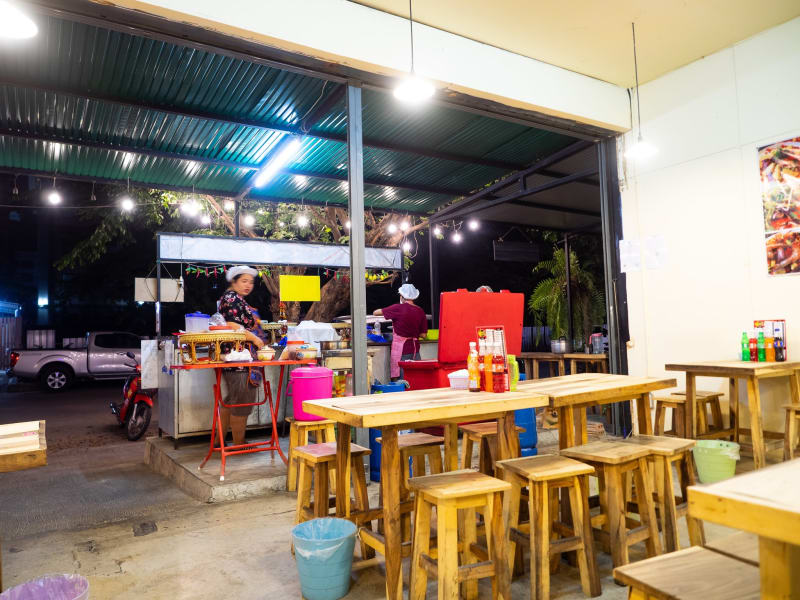 引越し後、近所の「ก๋วยเตี๋ยว ร.เรือ」で食事
