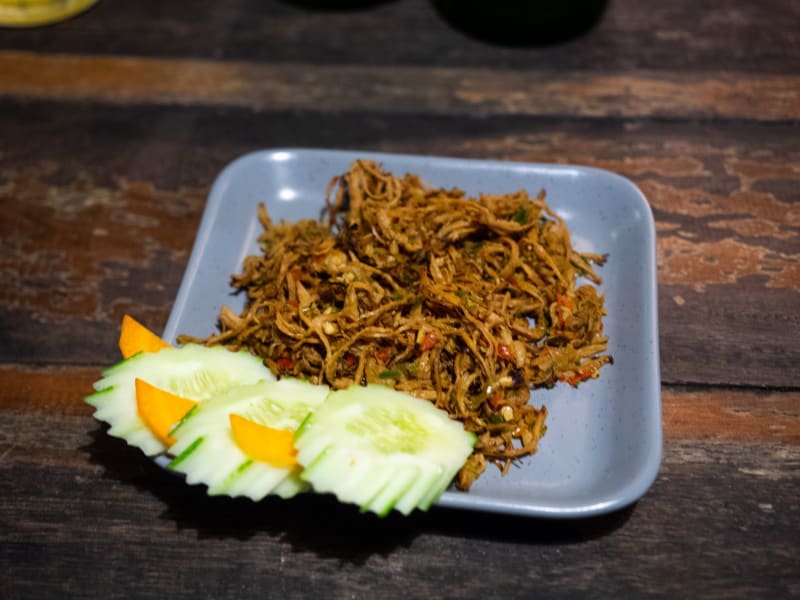 チェンマイの観光客が来ないであろう場所のローカル飲み屋「Maa in Soi」