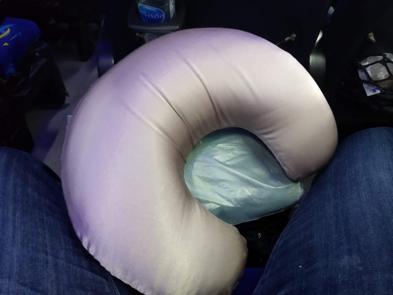 チェンマイからバンコクまで10時間かけてバスで行く (Sombat Tour)