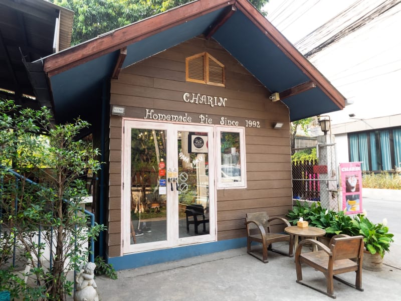 チェンマイの自家製パイが美味しいカフェ「CHARIN」