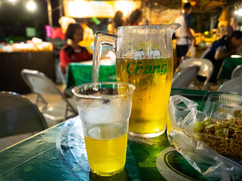 プーケットの旧市街を散歩してナイトマーケットで夕食