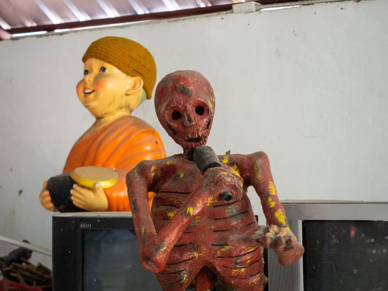 電飾の多い地獄寺「Wat Mae Kaet Noi」