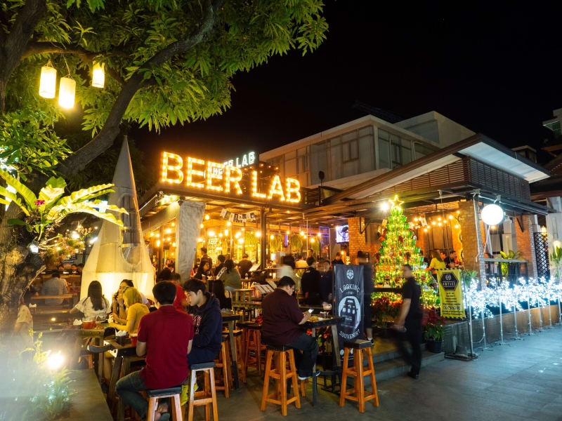 クラフトビールの種類が豊富!チェンマイでクラフトビールを飲むなら「BBER LAB」