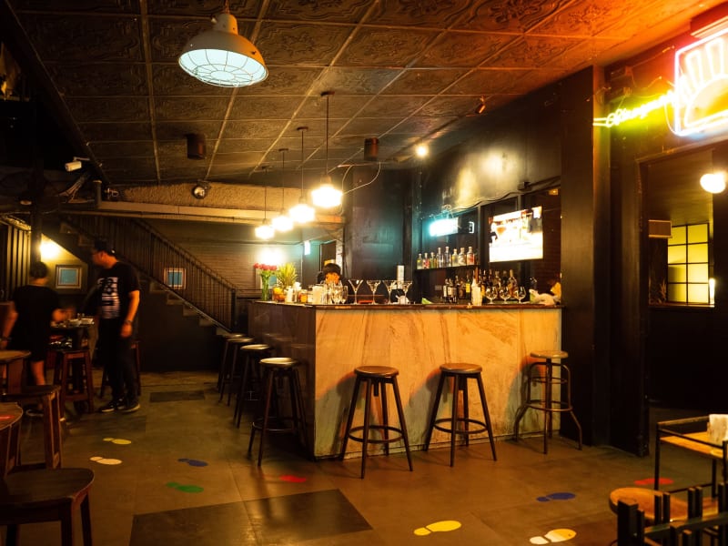 ライブハウスも併設されているレストラン「warm up cafe」