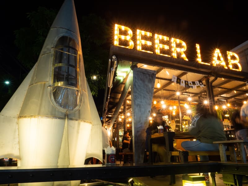クラフトビールの種類が豊富!チェンマイでクラフトビールを飲むなら「BBER LAB」