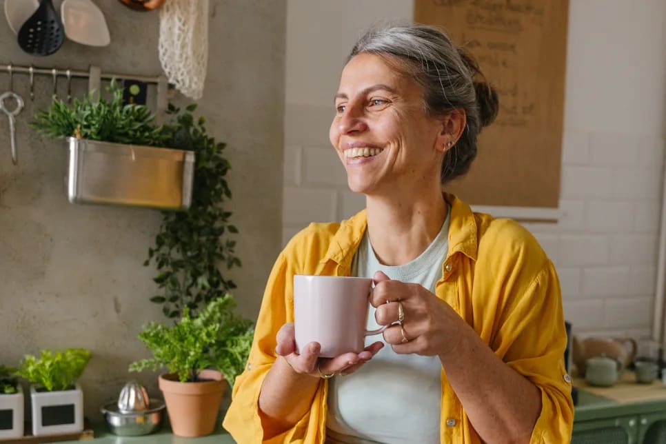 woman drinking coffee