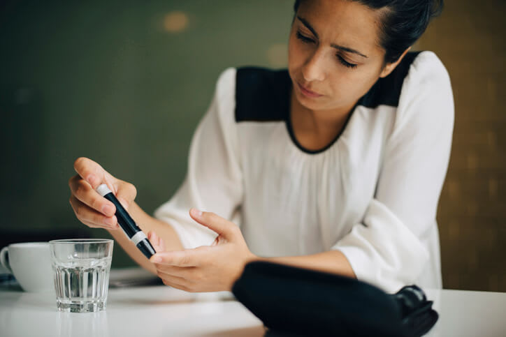 Woman Uses Insulin Pen