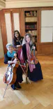 Odeon Trio mit Instrumenten