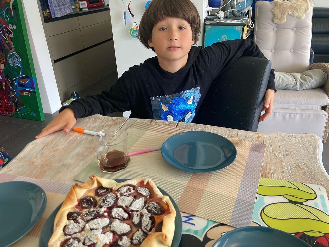 Photo by Gunvor on September 18, 2022. May be an image of 1 person, food and indoor.