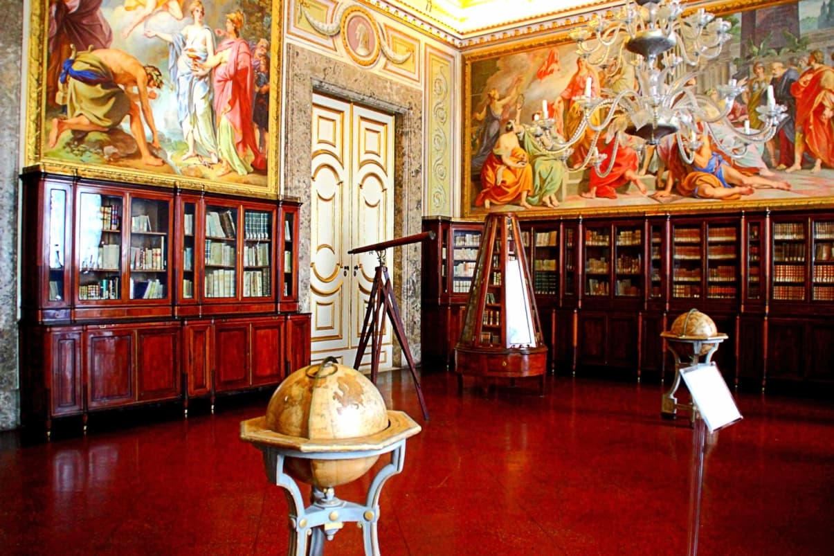 HISTORIC LIBRARIES - The Palatine Library of the Royal Palace of Caserta
