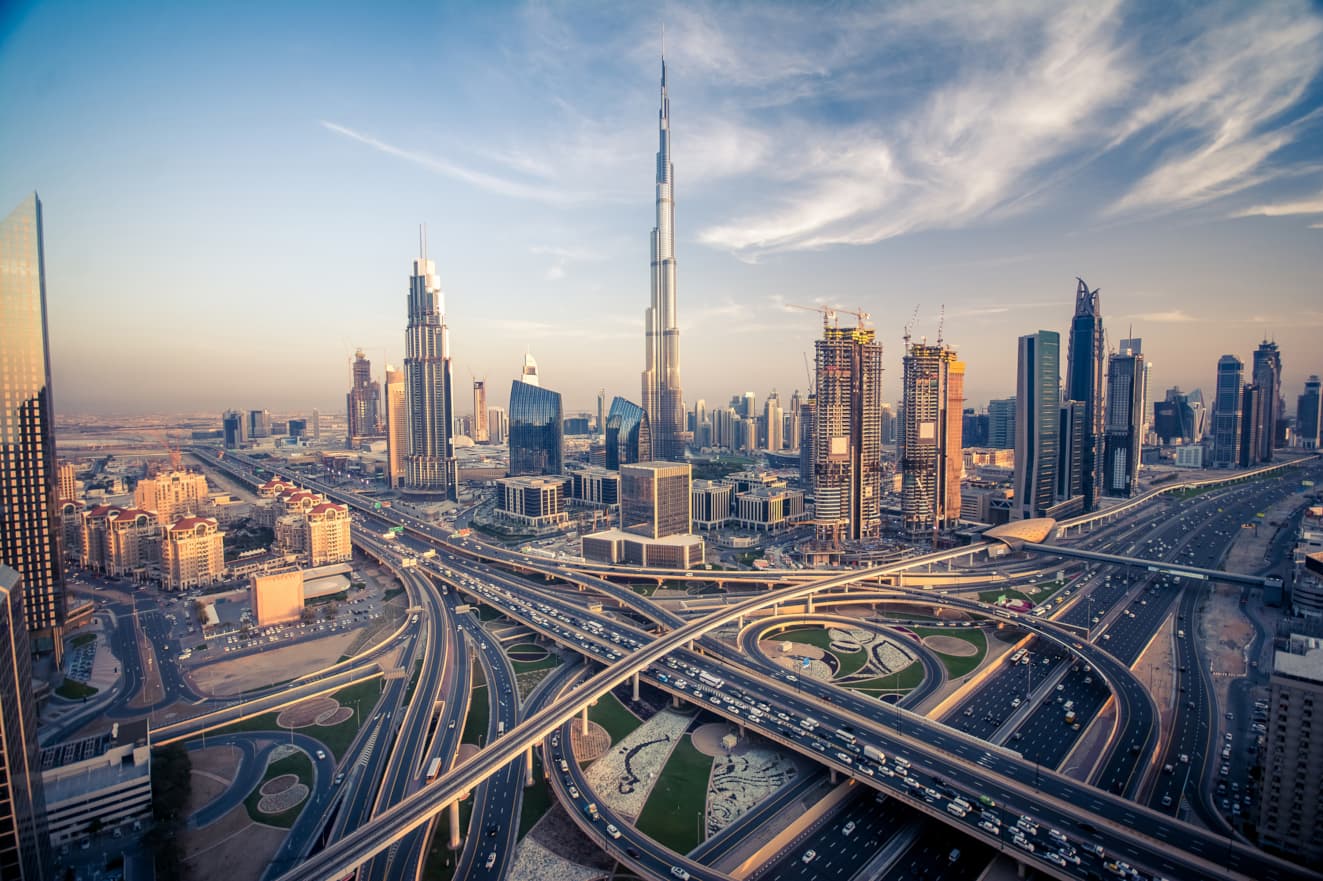 What to do in Dubai - Visit the must-see Burj Khalifa in Dubai