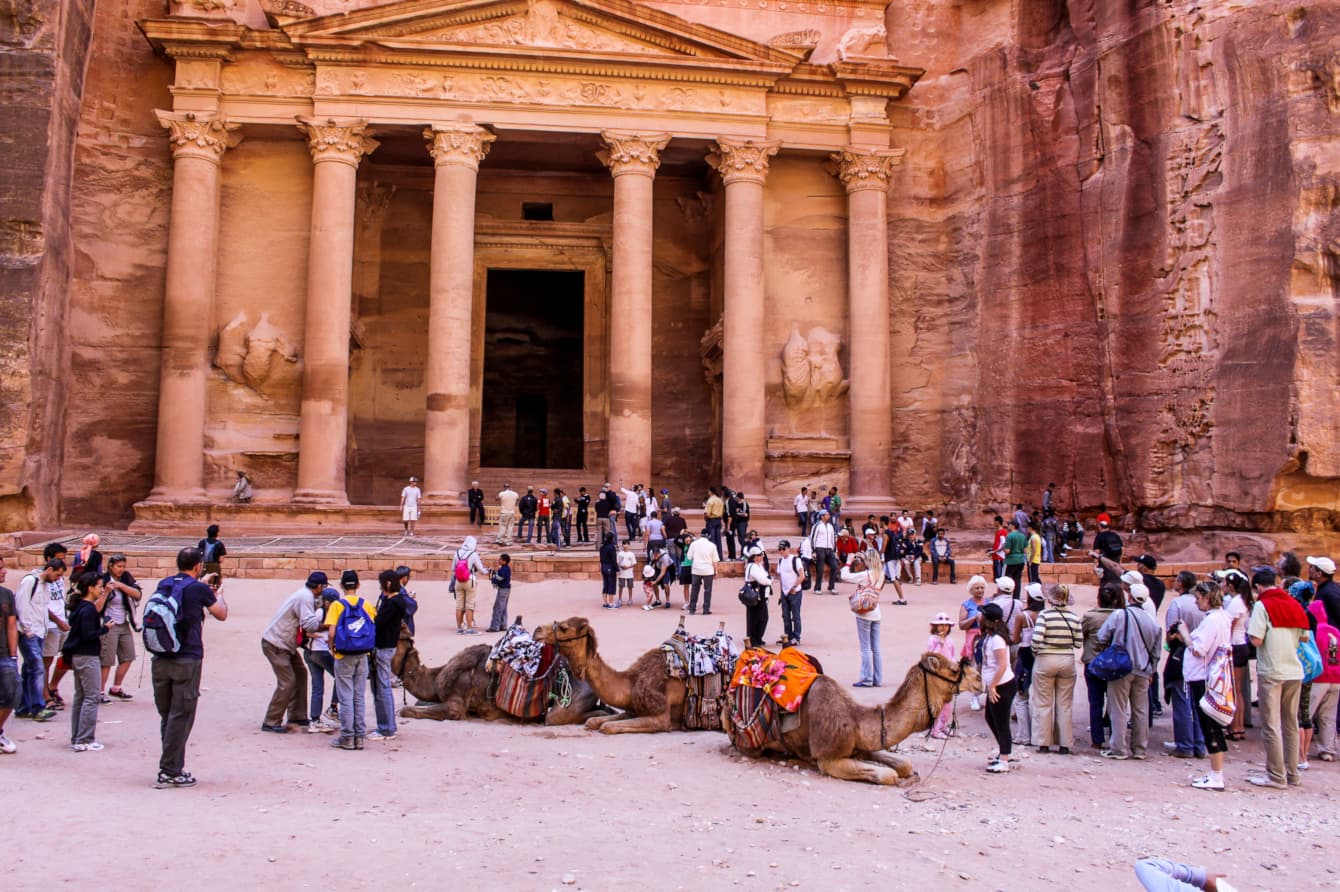 Petra, Jordan - A TRAVEL GUIDE TO VISITING THE SEVEN WONDERS OF THE WORLD: Tips and Tricks