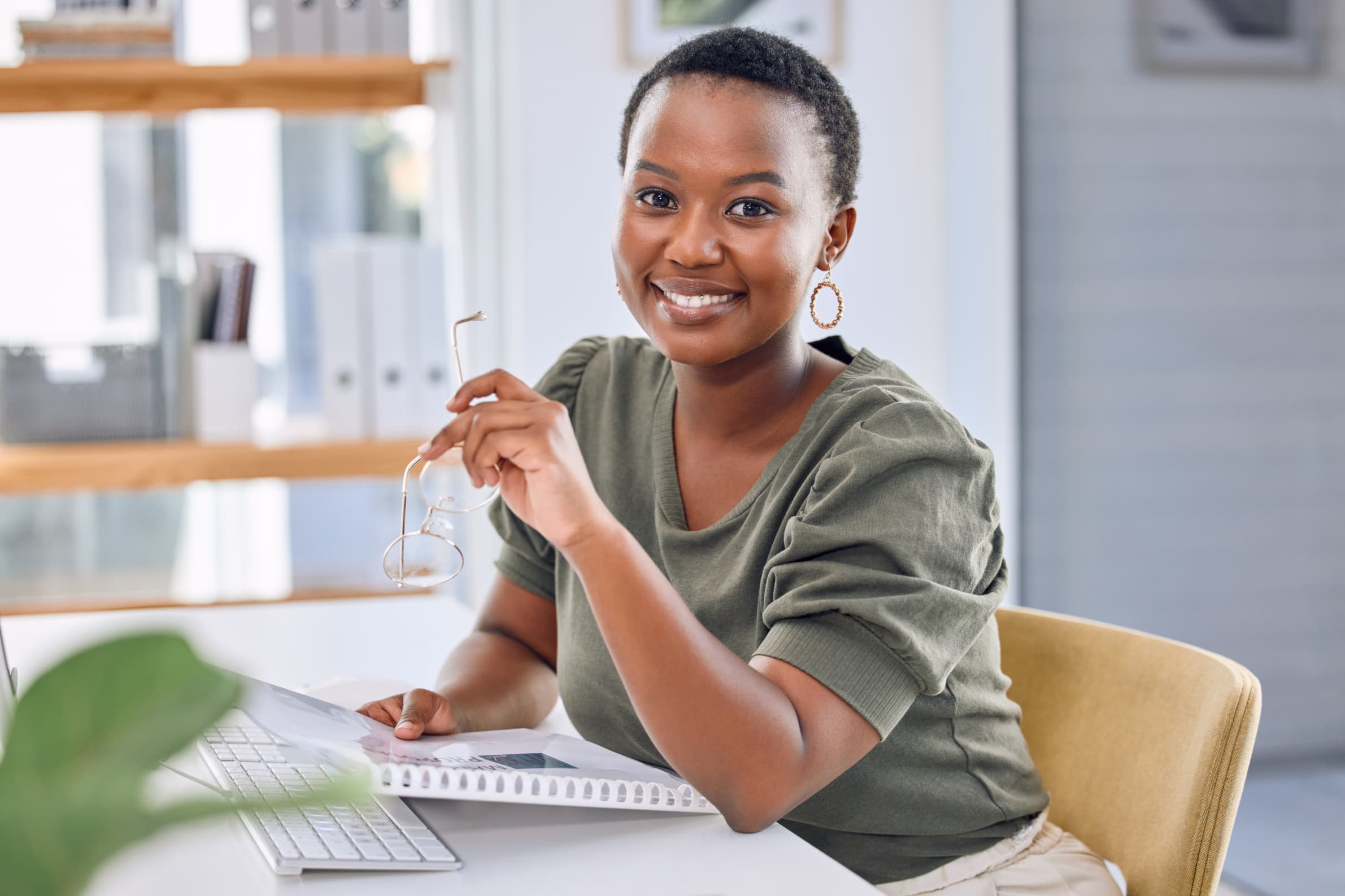 Our expert travel visa consultant at travelbeta - A GUIDE TO PLANNING A STRESS-FREE VACATION - travelbeta blog