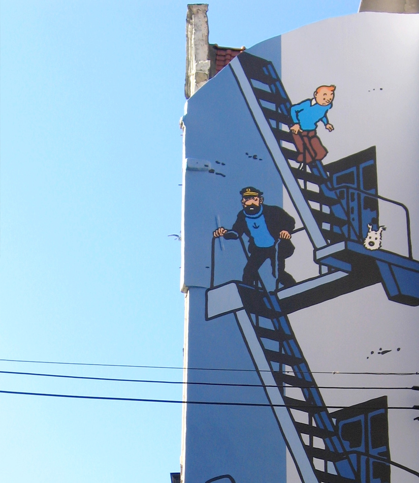 tintin strip wall
