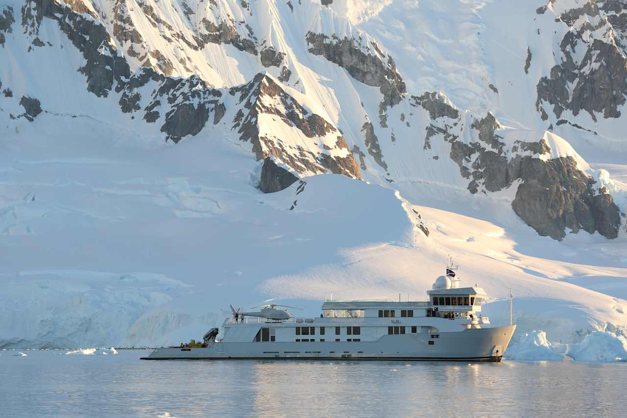 M/Y SuRi