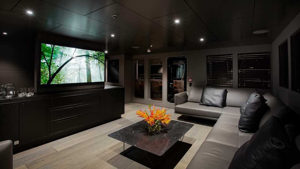 Entertainment & Social Spaces