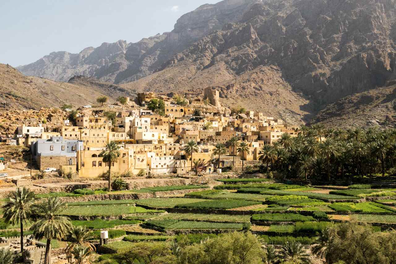 From Empty Quarter to Turquoise Coasts