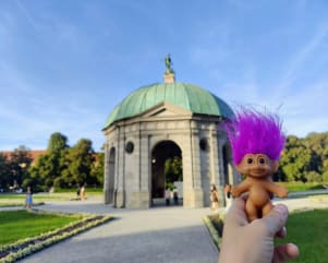 Oswald at Hofgarten in München, Germany