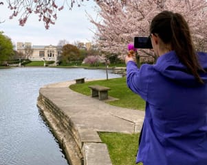 Jayme photographing me at the Cleveland Art Museum
