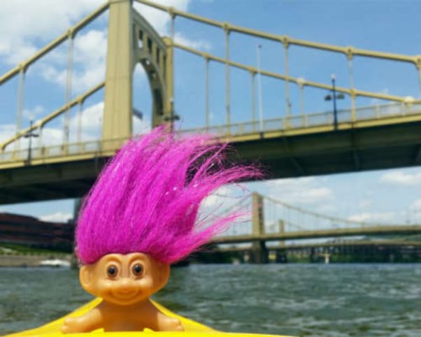 Oswald at Monongahela River in Pittsburgh, PA, USA