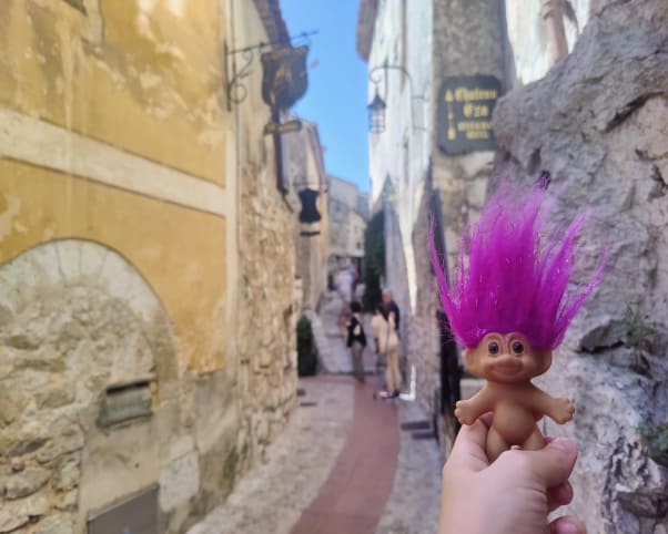 Oswald at Hôtel Château de La Chèvre d’Or in Èze, France