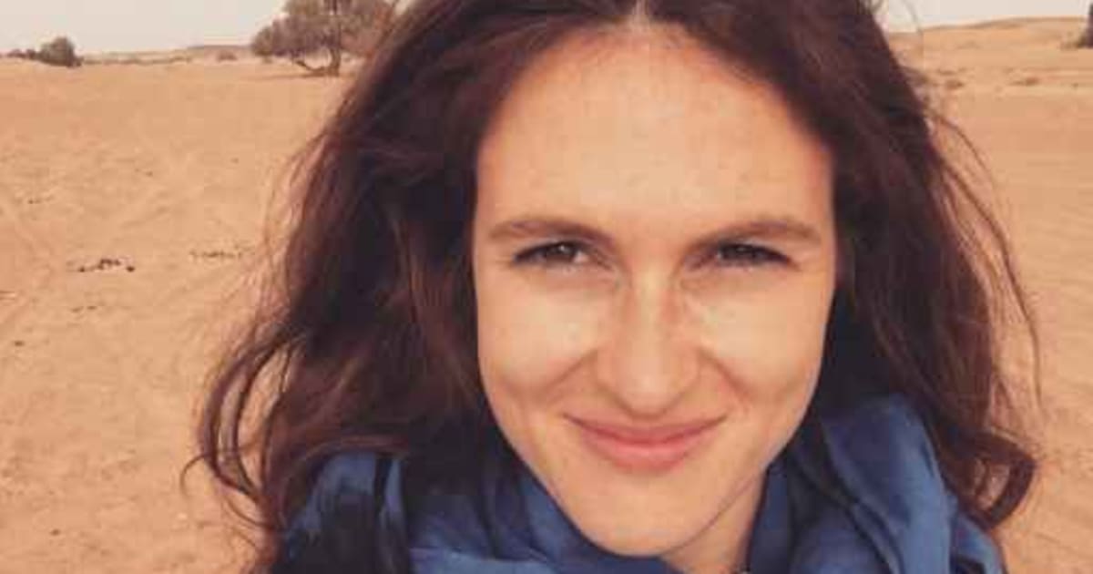 kazundra-brown-travel-massive