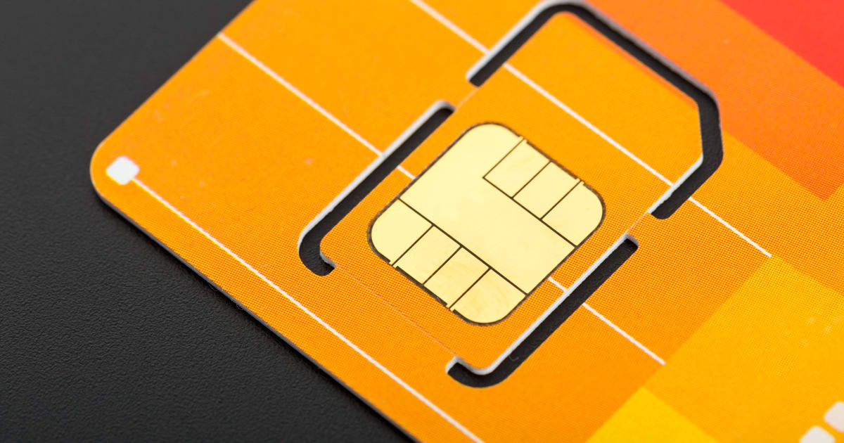 Roaming vs. International SIM Card vs. Local SIM Card: Here's What to Know  - Airalo Blog